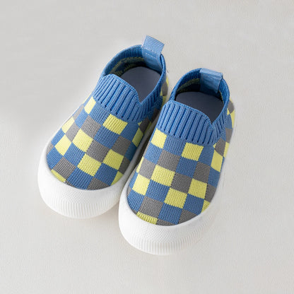 Easy slip-on checkered knit baby walking shoes for toddlers