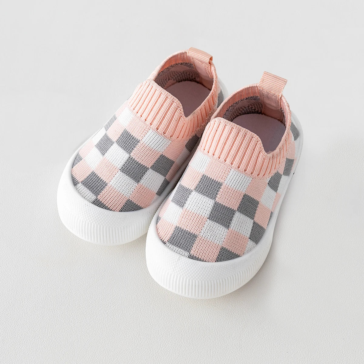 Easy slip-on checkered knit baby walking shoes for toddlers