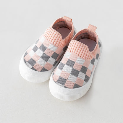 Easy slip-on checkered knit baby walking shoes for toddlers