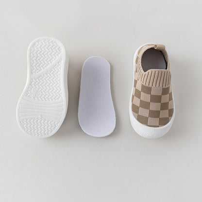 Easy slip-on checkered knit baby walking shoes for toddlers