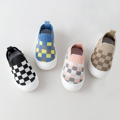 Easy slip-on checkered knit baby walking shoes for toddlers