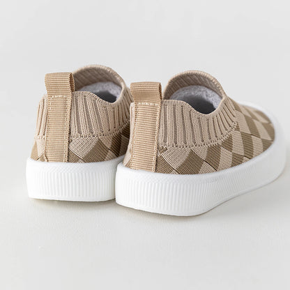Easy slip-on checkered knit baby walking shoes for toddlers